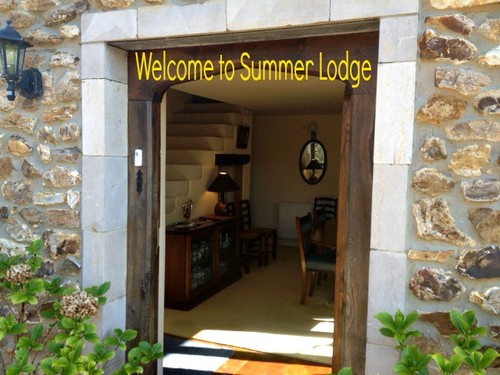 Accommodation Near To River Cottage Hq